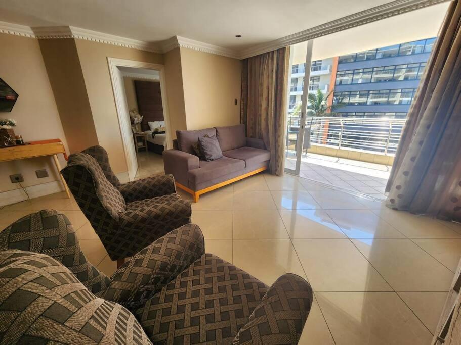 C306, The Sails On Point Apartment Durban